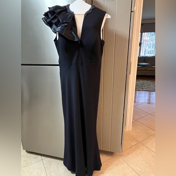 Cameron Blake Couture Dress - Picture 1 of 11
